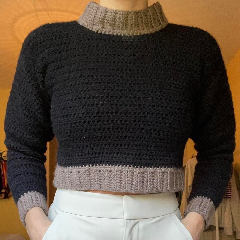 Black and brown crochet sweater 🖤